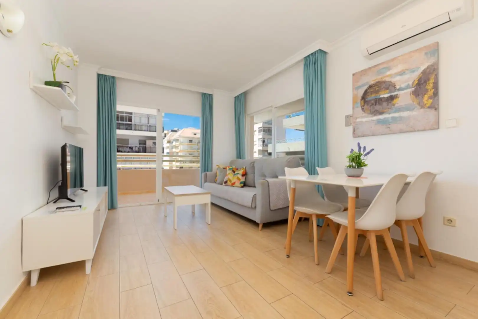 Apartamento con piscina en venta en Puerto Deportivo, imagen 4