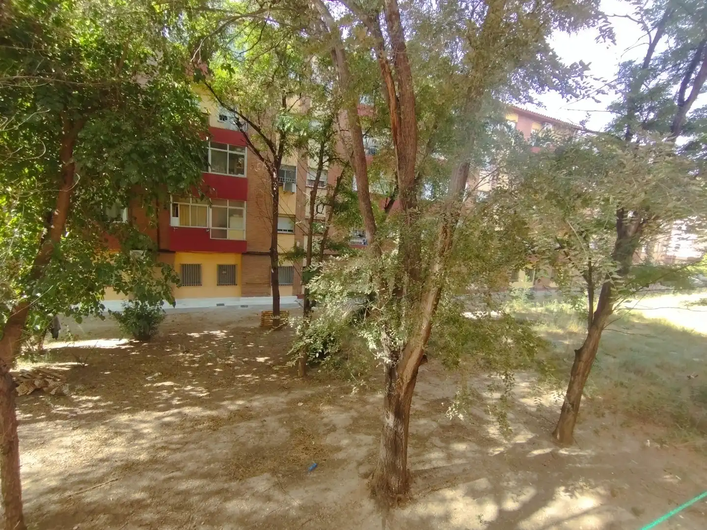 Außenansicht von Wohnung zum Verkauf in Zaragoza mit Heizung, Terrasse und Möbliert