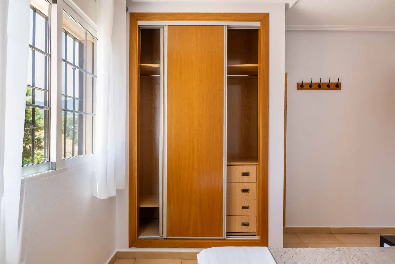 Habitación de Piso de alquiler en Murcia con Aire acondicionado, Calefacción y Trastero