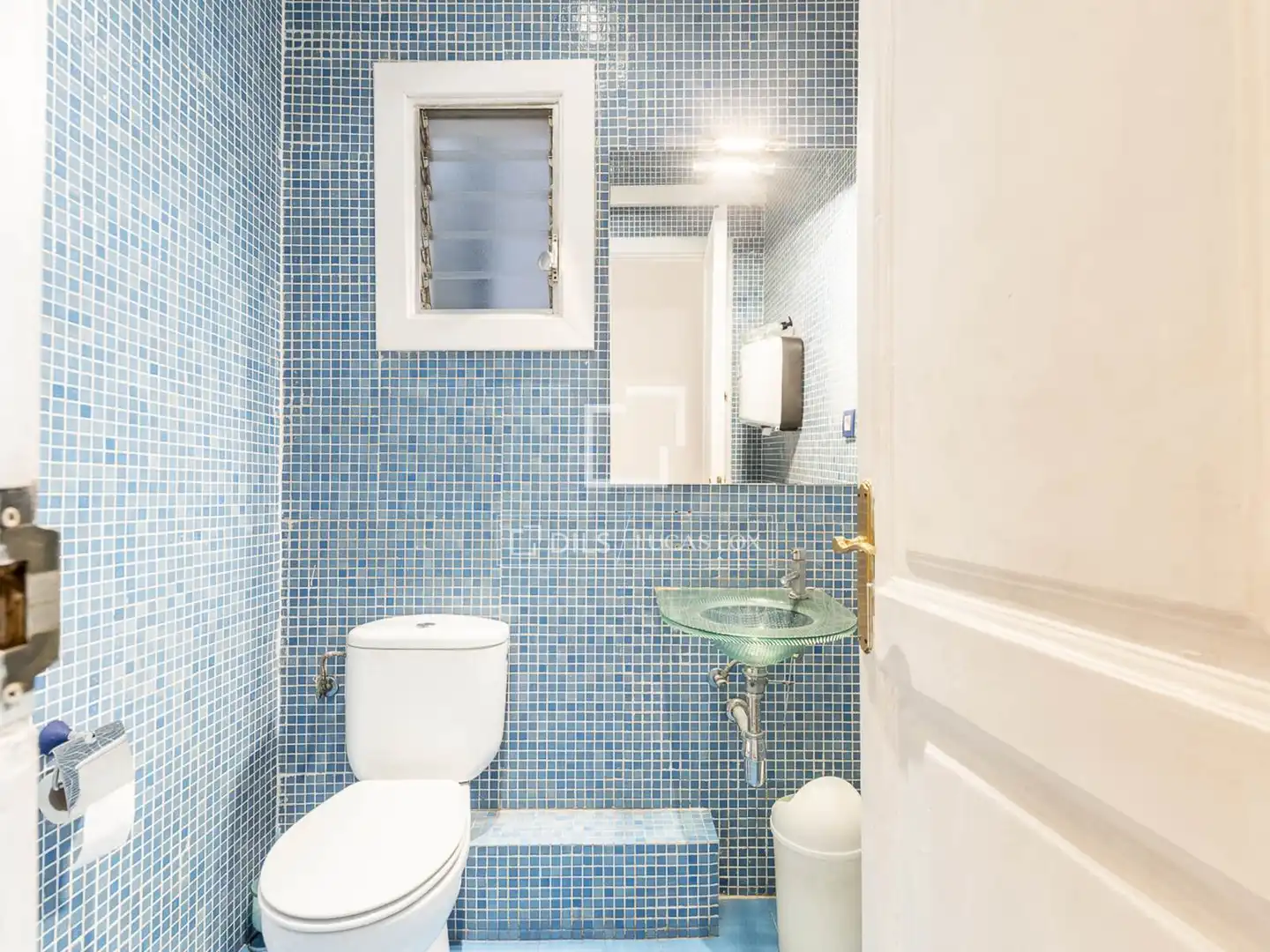 Bathroom of Flat for sale in Barcelona  with Air Conditioner and Heating