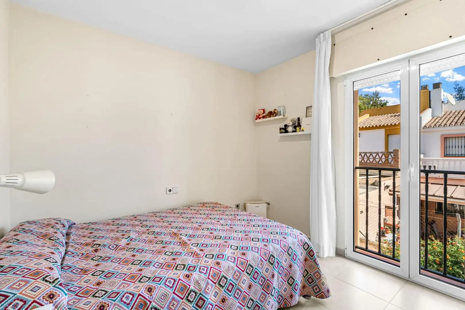 Bedroom of Detached homes for sale in Fuengirola  with Air Conditioner, Private garden and Terrace