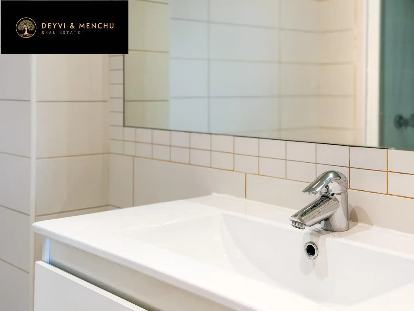 Baño de Ático de alquiler en Pozuelo de Alarcón con Aire acondicionado, Jardín privado y Parquet