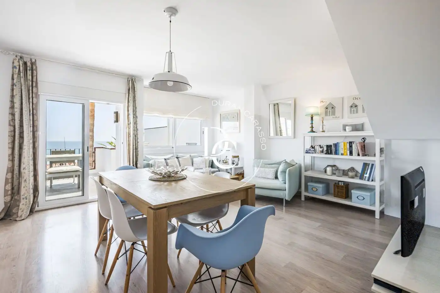 Esszimmer von Maisonette zum Verkauf in Sitges mit Klimaanlage, Heizung und Privatgarten