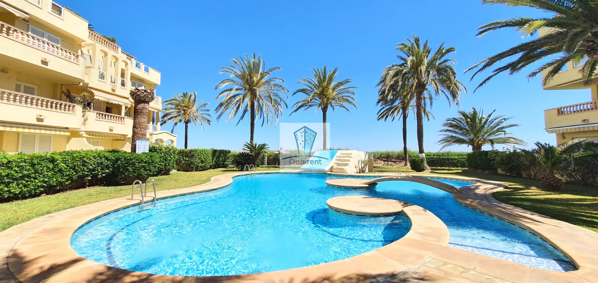 Piscina de Apartamento de alquiler en Dénia con Aire acondicionado, Calefacción y Terraza