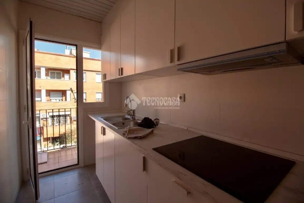 Cuina de Pis en venda en Barcelona amb Calefacció i Balcó