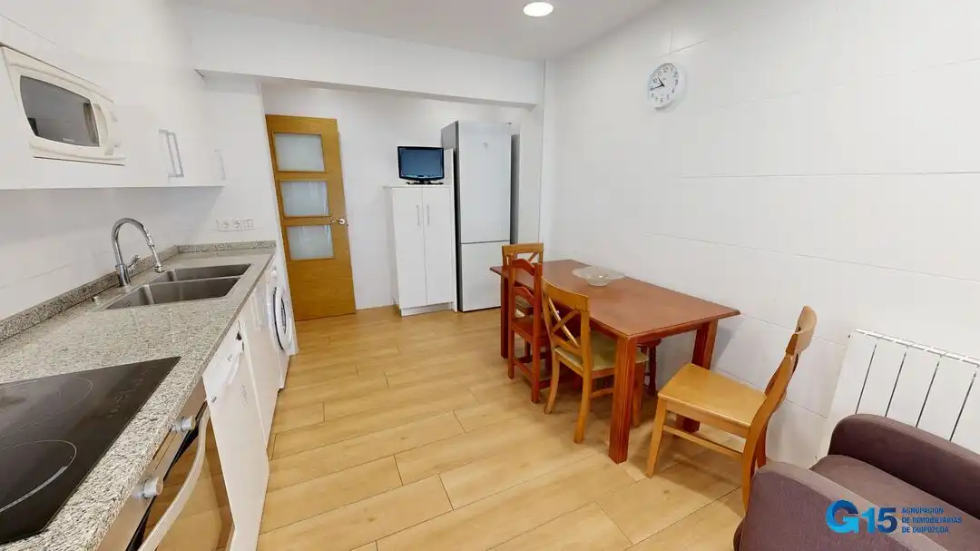Cocina de Piso en venta en Andoain con Calefacción, Trastero y Amueblado