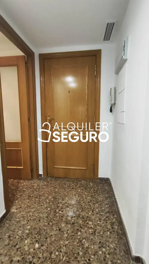 Außenansicht von Wohnung zur Miete in Valencia mit Klimaanlage und Heizung