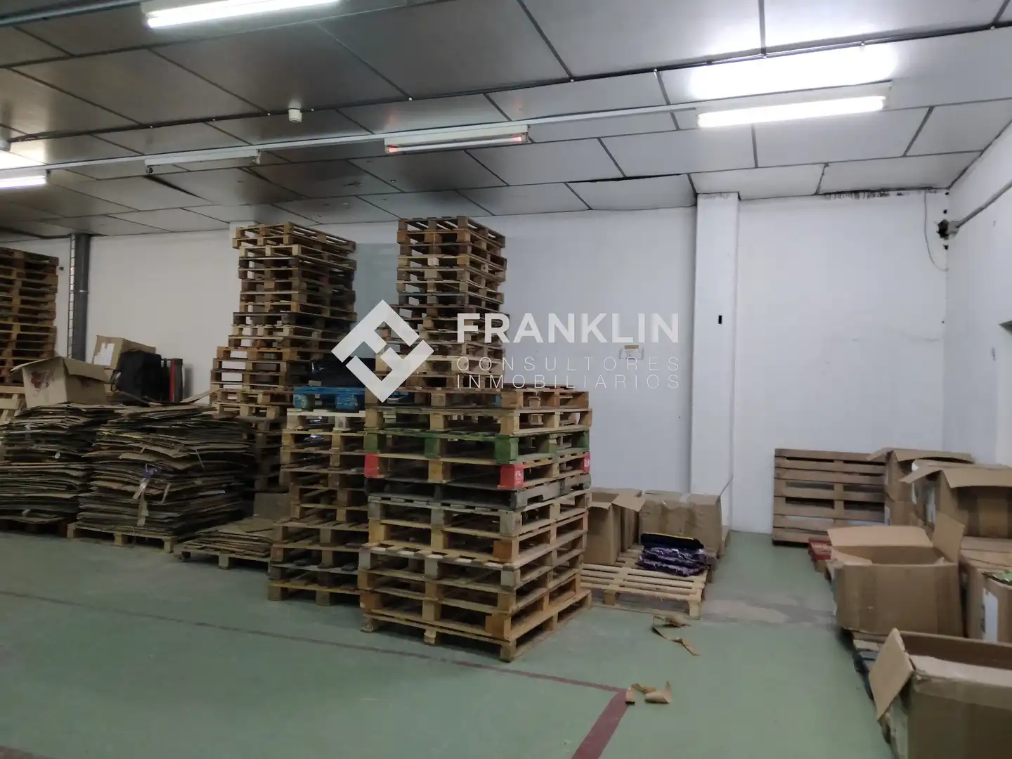 Nau industrial en venda en Pineda de Mar amb Alarma