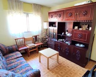 Living room of Flat for sale in  Madrid Capital