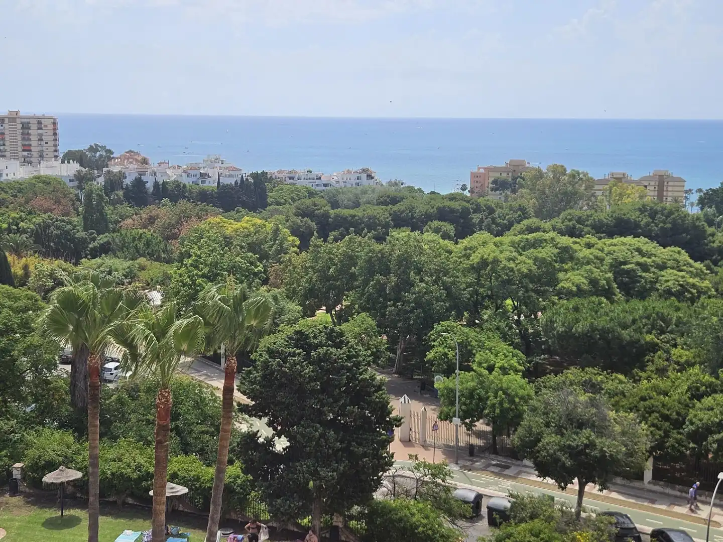 Vista exterior de Àtic en venda en Benalmádena amb Aire condicionat, Jardí privat i Terrassa