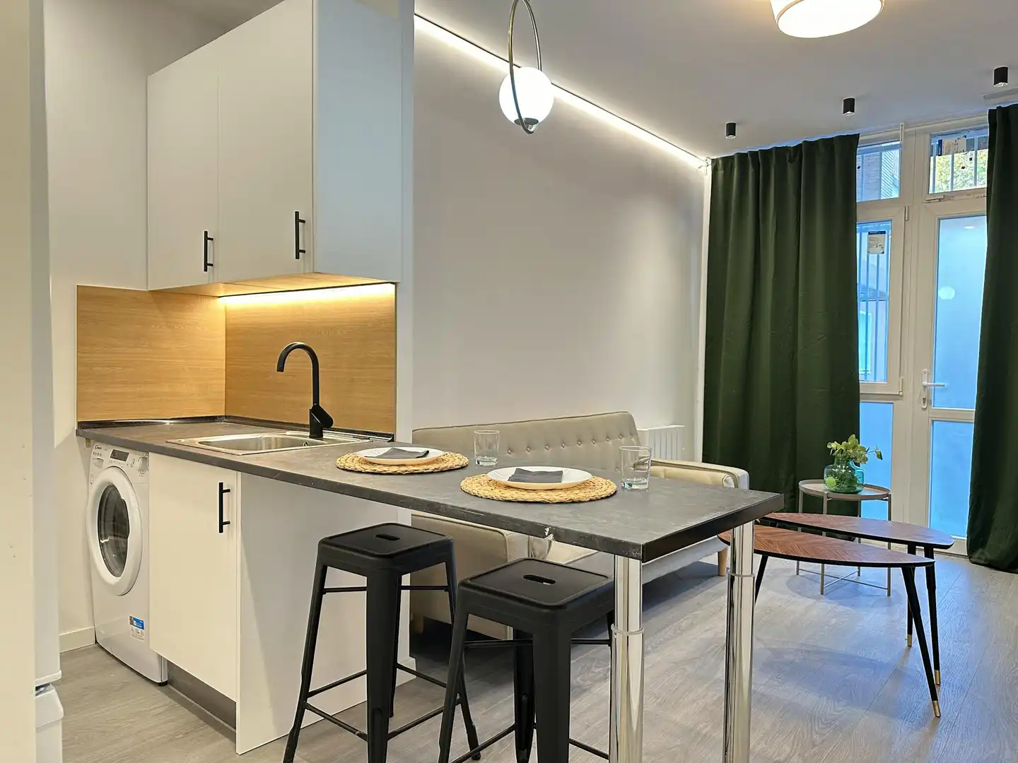 Kitchen of Flat for rent in Madrid  with Heating, Furnished and Washing machine