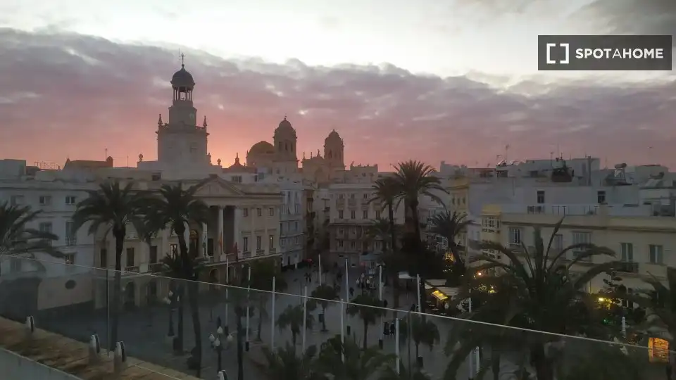 Außenansicht von Wohnung zur untervermieten in Cádiz mit Klimaanlage, Heizung und Terrasse