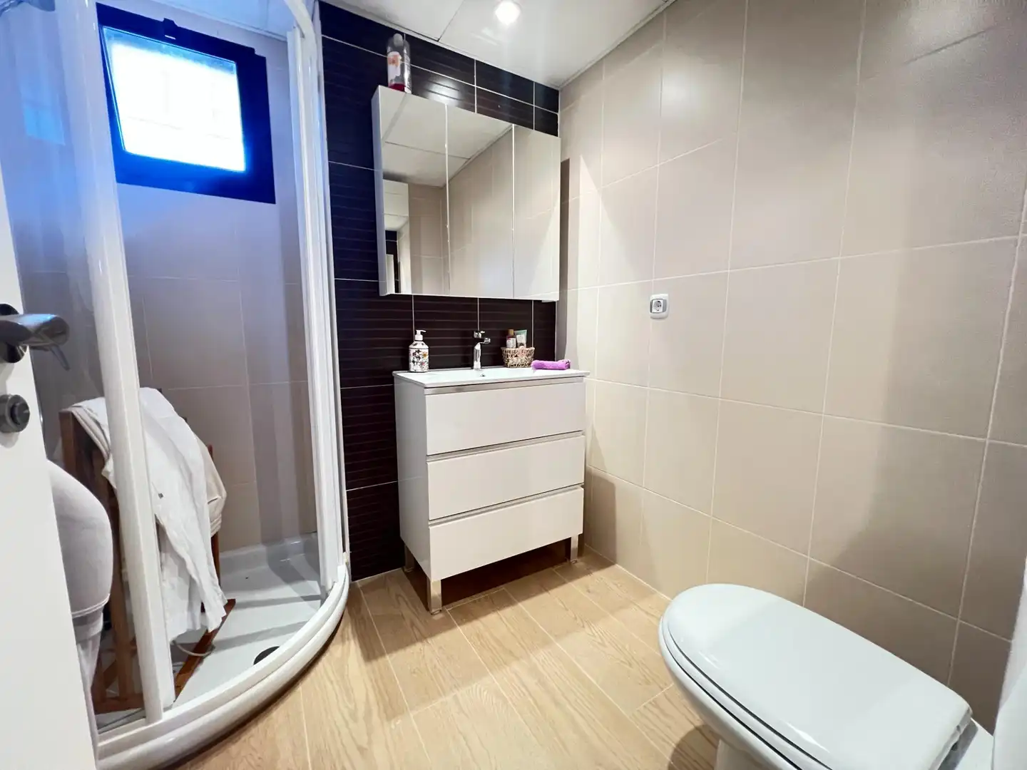 Badezimmer von Wohnung zum Verkauf in Águilas mit Klimaanlage und Gemeinschaftspool