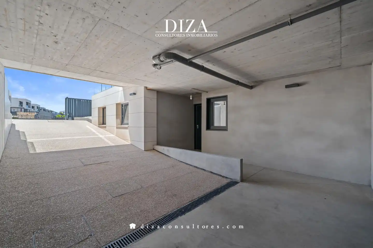 Vista exterior de Casa o xalet de lloguer en Majadahonda amb Aire condicionat, Calefacció i Jardí privat