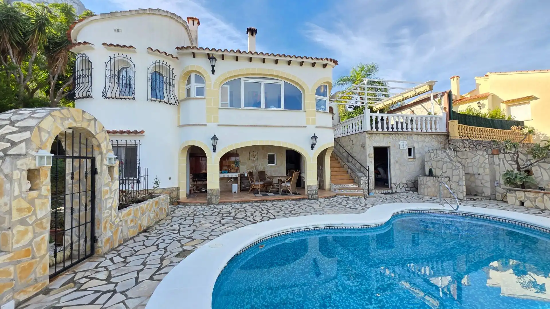 Vista exterior de Casa o chalet en venta en Dénia con Piscina comunitaria
