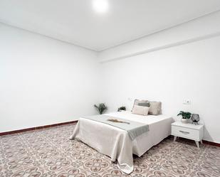 Dormitori de Apartament de lloguer en Burriana / Borriana amb Balcó