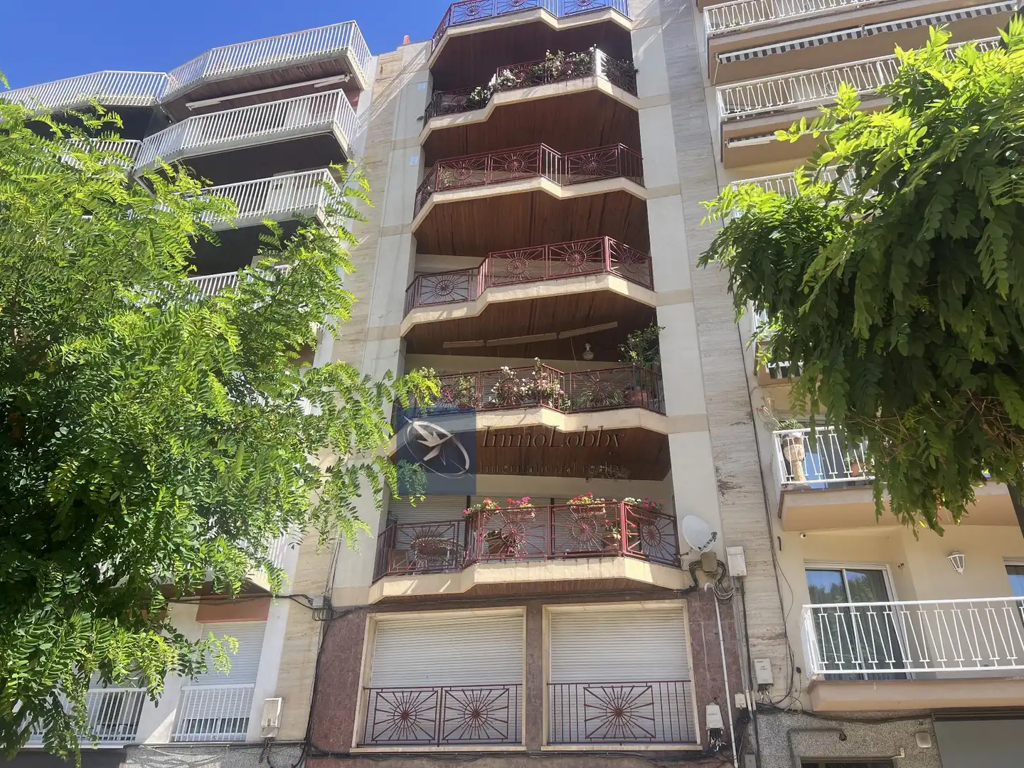 Vista exterior de Apartament en venda en Sant Feliu de Guíxols amb Aire condicionat, Calefacció i Terrassa