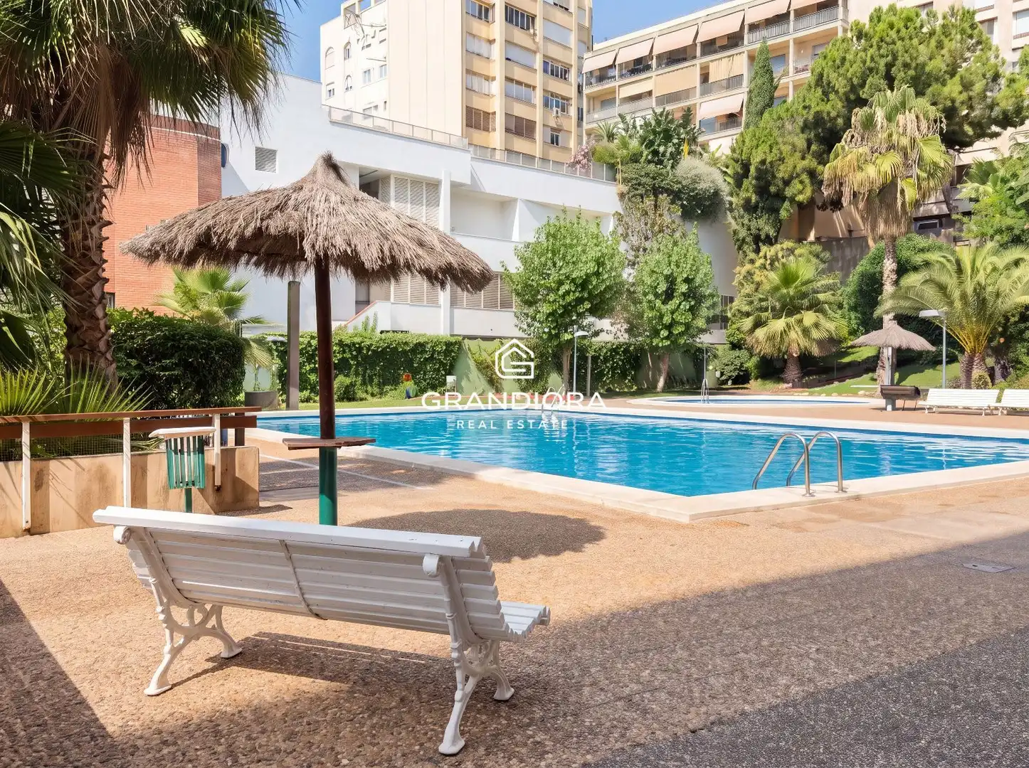 Exterior view of Flat for sale in Barcelona  with Air Conditioner, Swimming Pool and Furnished