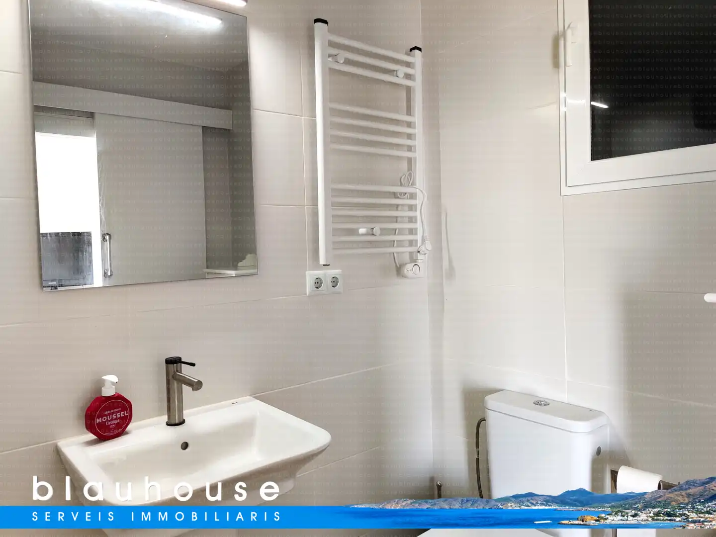 Bathroom of Houses for sale in Llançà  with Private garden, Terrace and Storage room