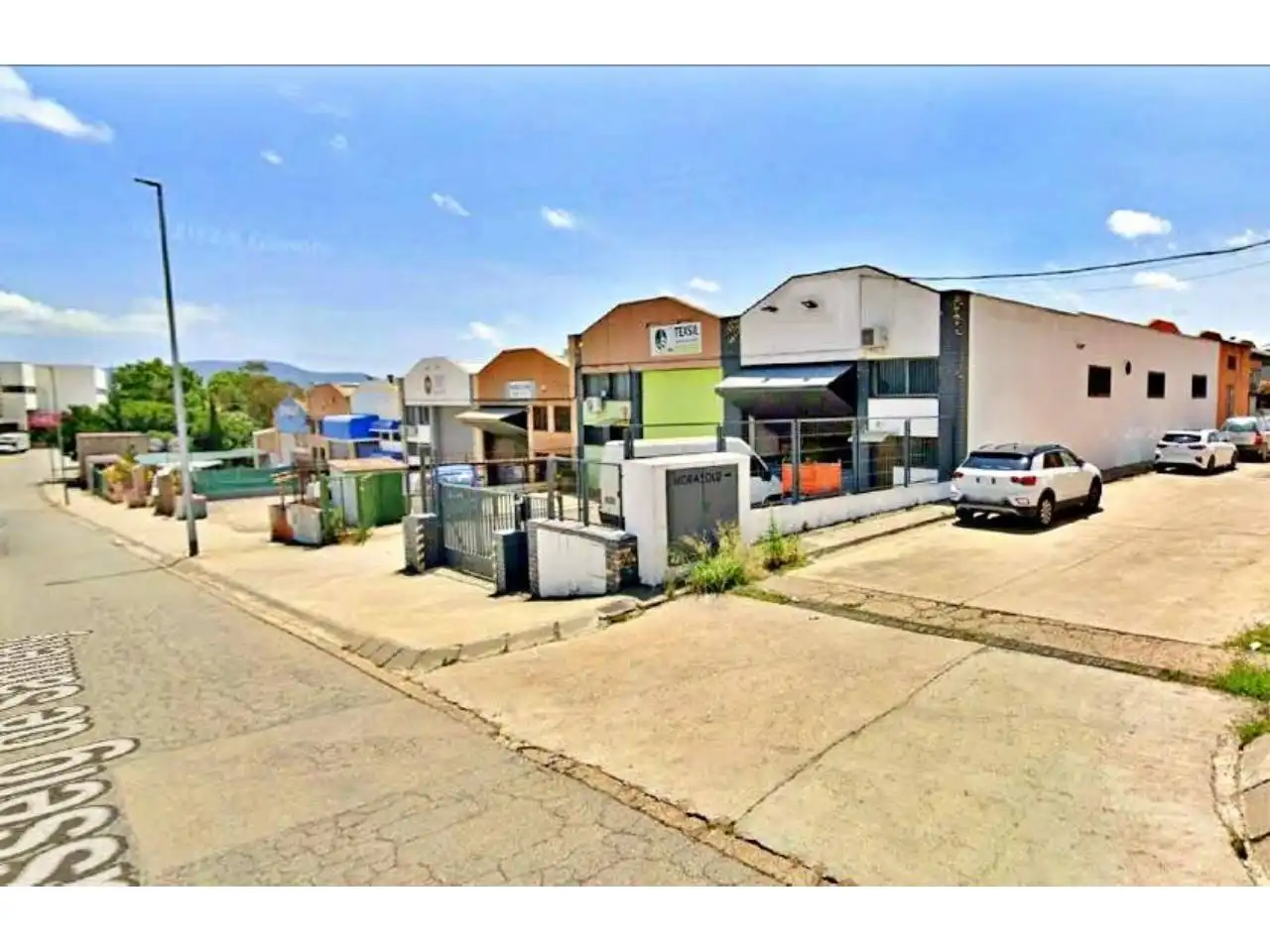 Industrial building for sale in Paseo Sanllehy 15
