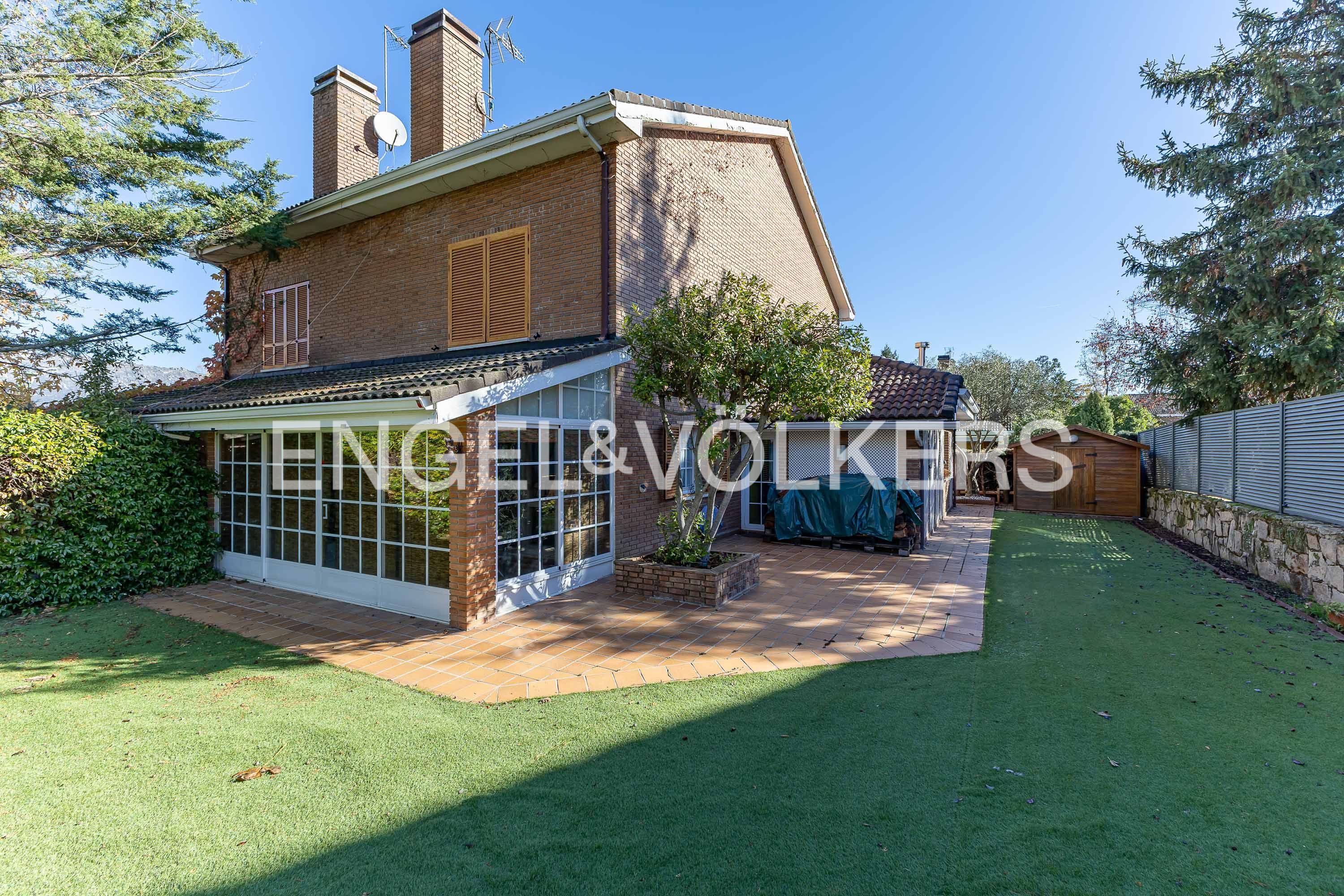 Single-family semi-detached to rent in Avenida Maria Luisa, Becerril de la Sierra