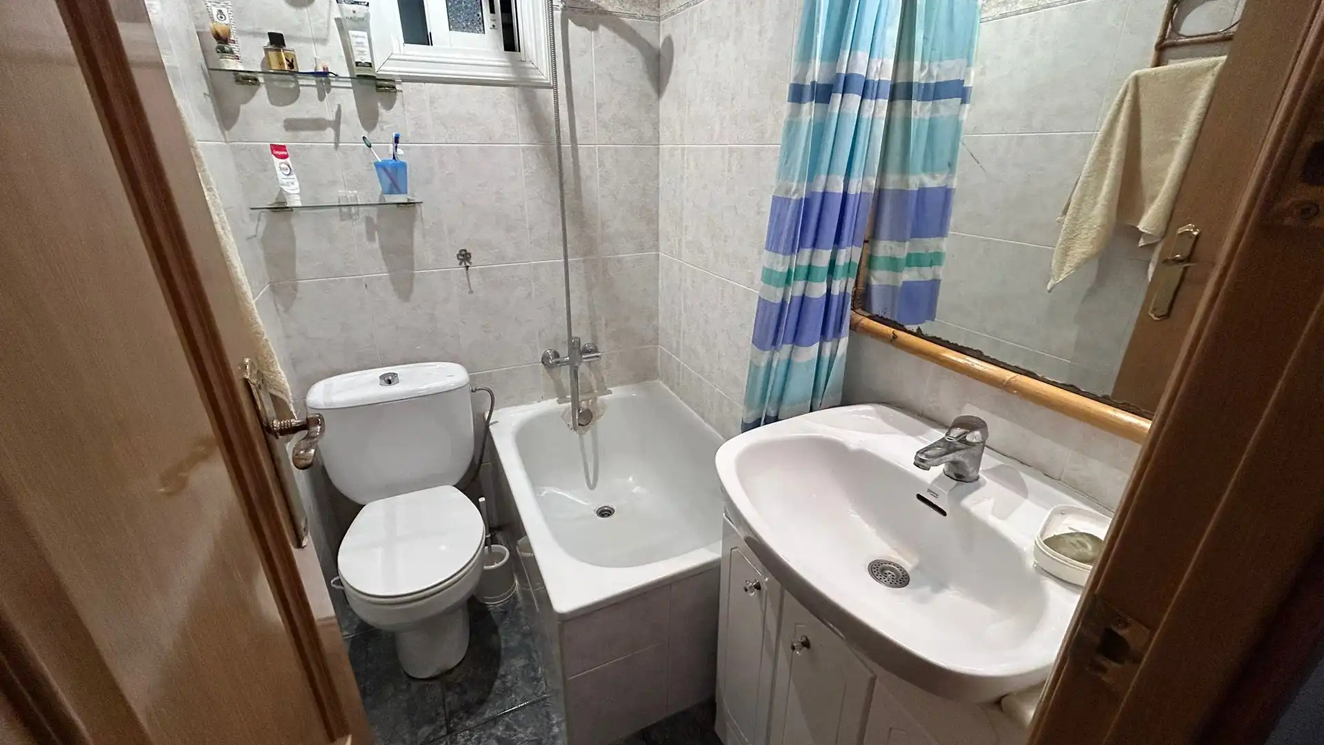 Baño de Piso en venta en Cornellà de Llobregat