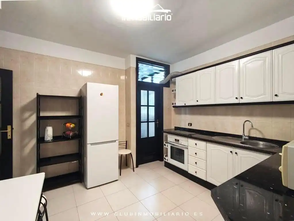 Cocina de Piso de alquiler en San Cristóbal de la Laguna con Amueblado y Balcón