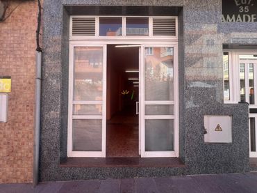 Business premises for sale in Longuera - Toscal