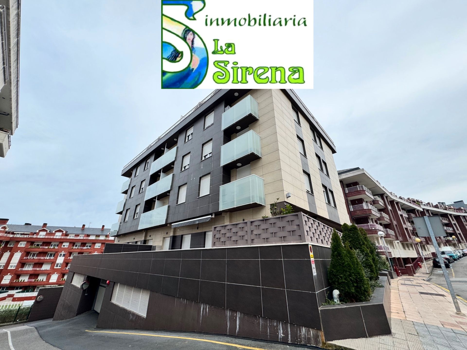 Exterior view of Garage for sale in Castro-Urdiales