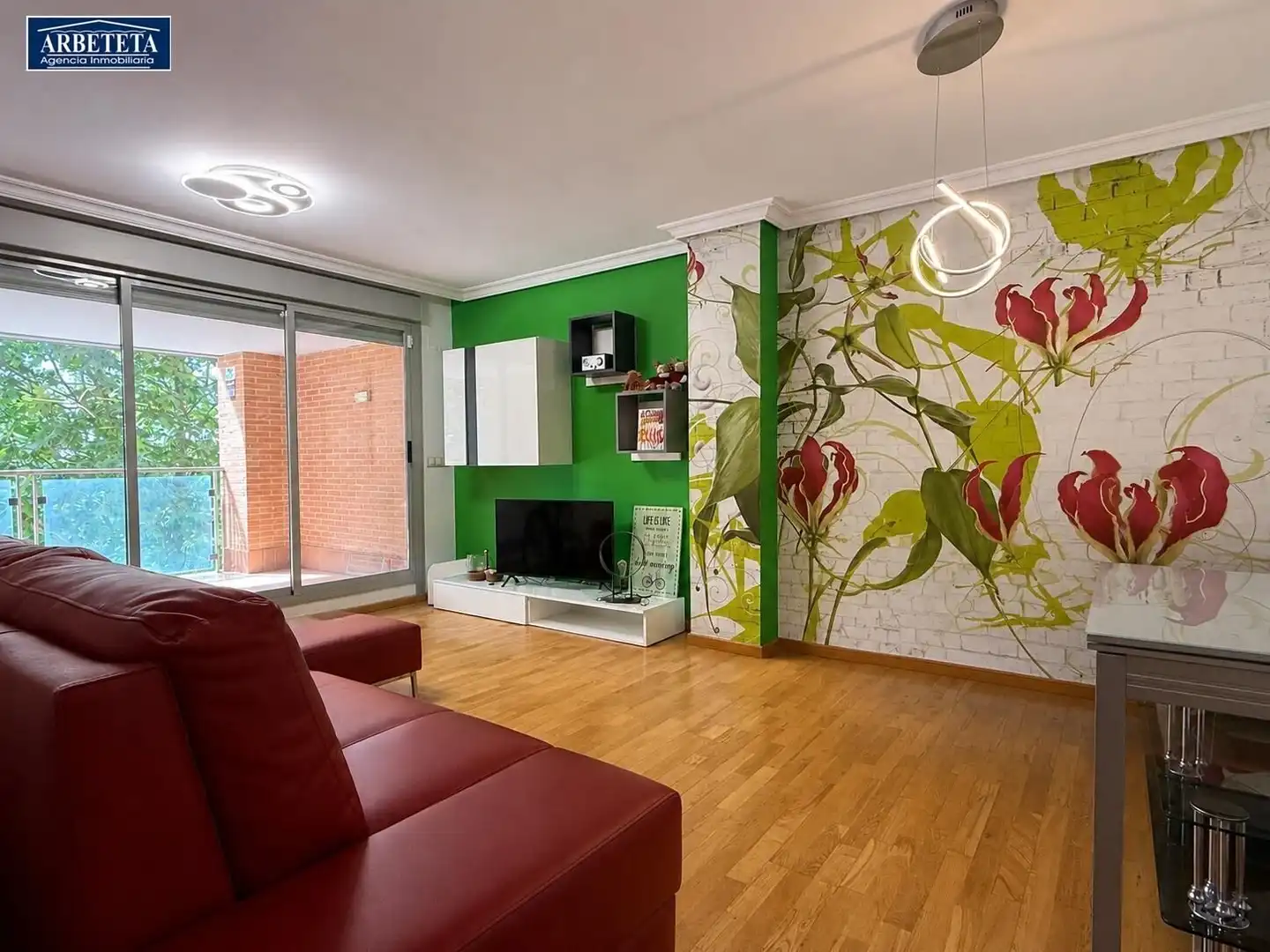 Wohnzimmer von Wohnung zum Verkauf in Yebes mit Heizung, Terrasse und Abstellraum
