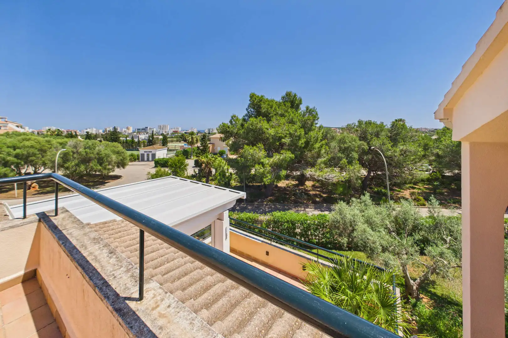 Jardín de Piso en venta en Son Servera con Aire acondicionado, Terraza y Amueblado