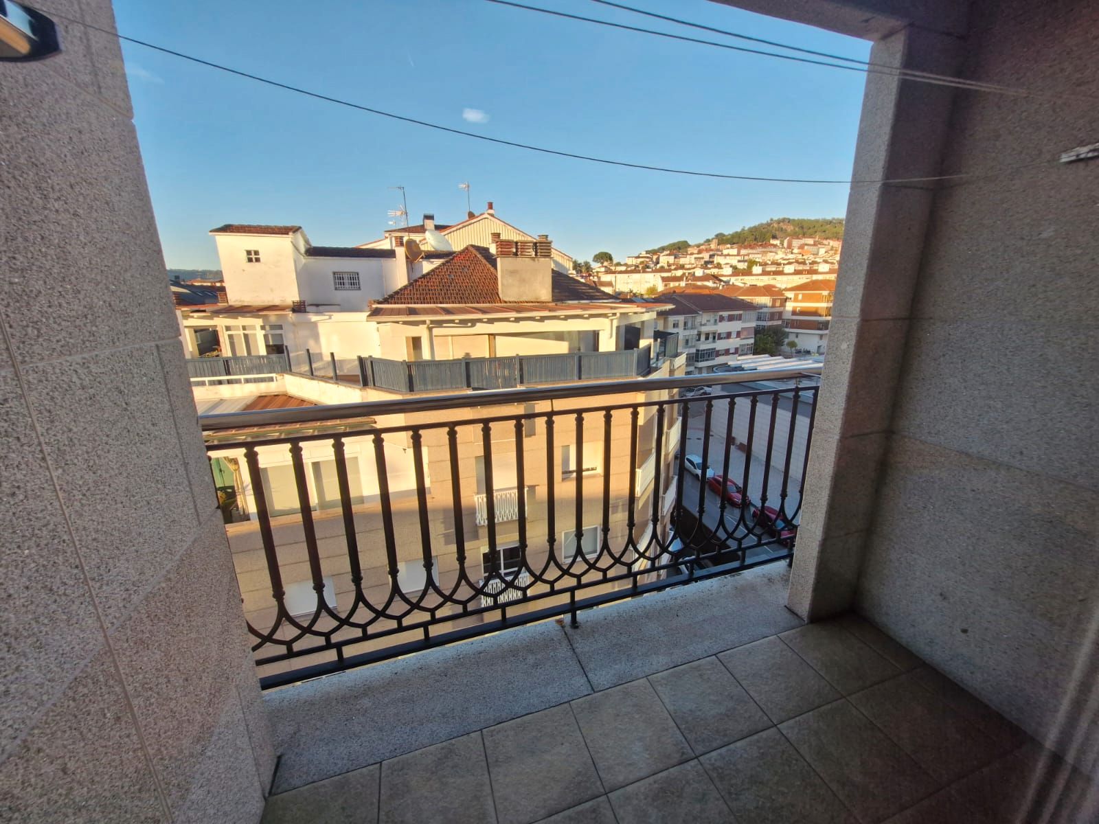 Vista exterior de Apartament de lloguer en Ourense Capital  amb Calefacció, Parquet i Traster