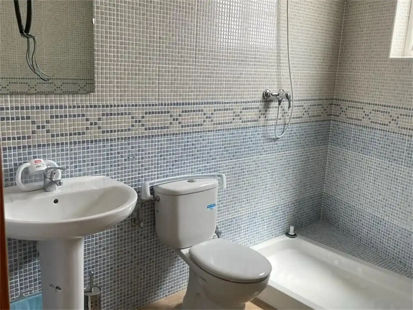 Badezimmer von Geschaftsraum zur Miete in Fortuna