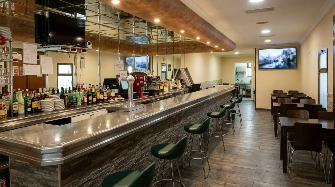 Local comercial en venta en Calle Madrid, imagen 2