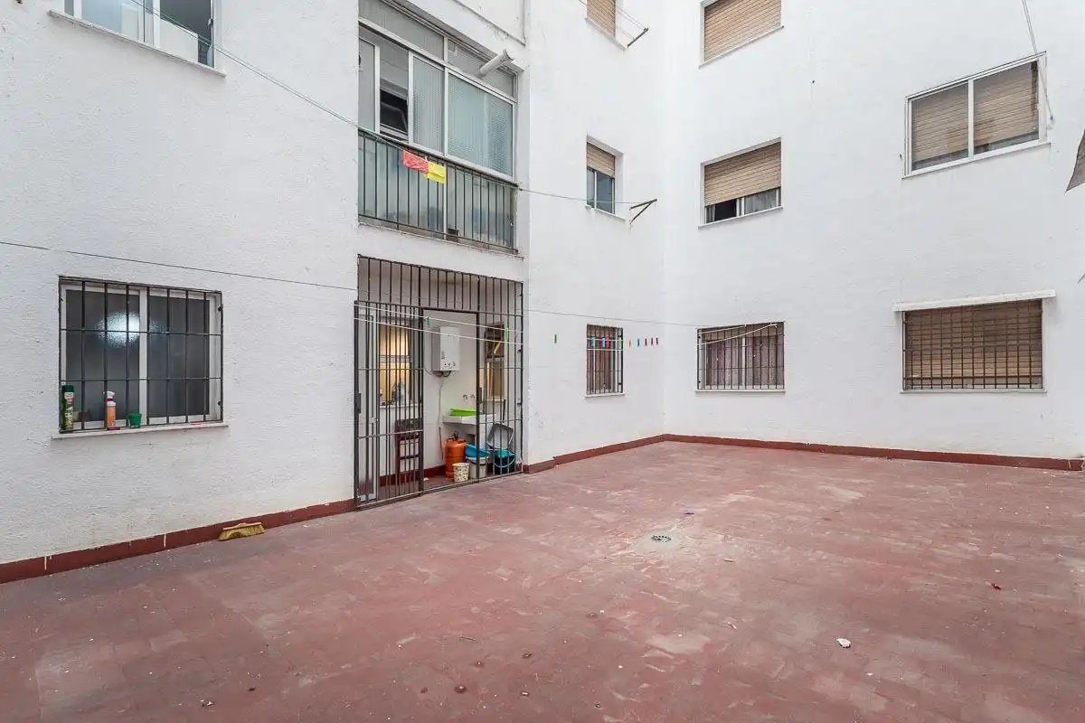 Vista exterior de Piso en venta en Jaén