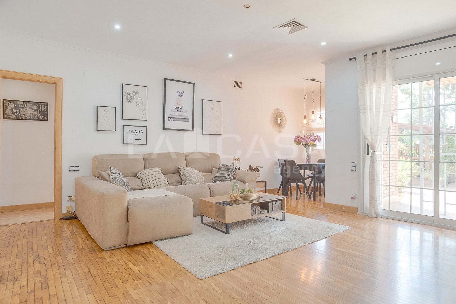 Sala de estar de Piso en venta en Cerdanyola del Vallès con Calefacción y Terraza