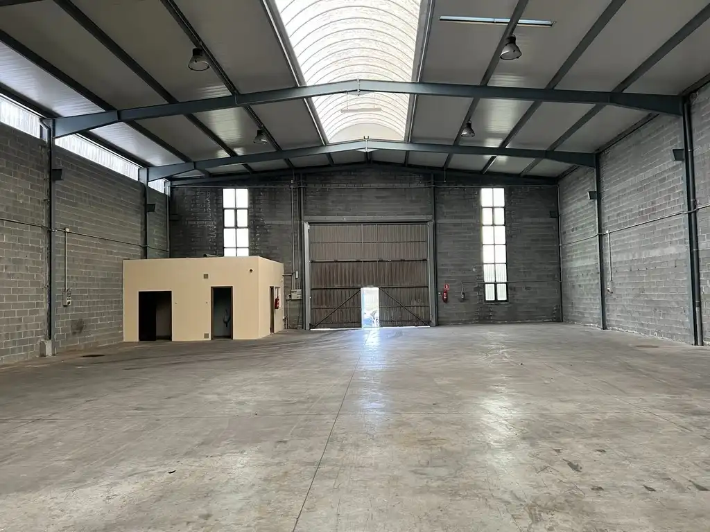 Industriegebäude zur Miete in Rúa dos Carros