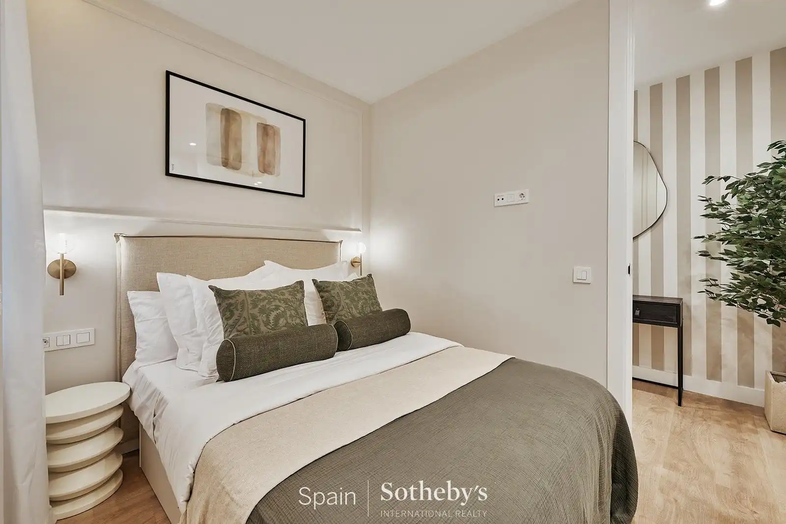 Dormitori de Apartament en venda en Madrid amb Aire condicionat i Calefacció