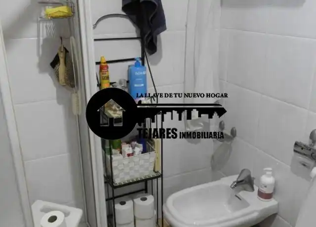 Bany de Casa o xalet en venda en Tobarra amb Calefacció, Piscina i Balcó
