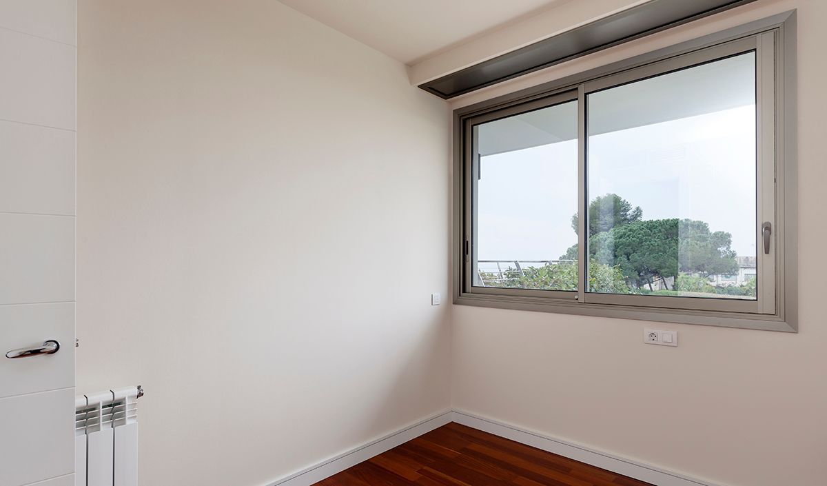 Bedroom of Houses for sale in Sant Vicenç de Montalt  with Air Conditioner, Private garden and Parquet flooring