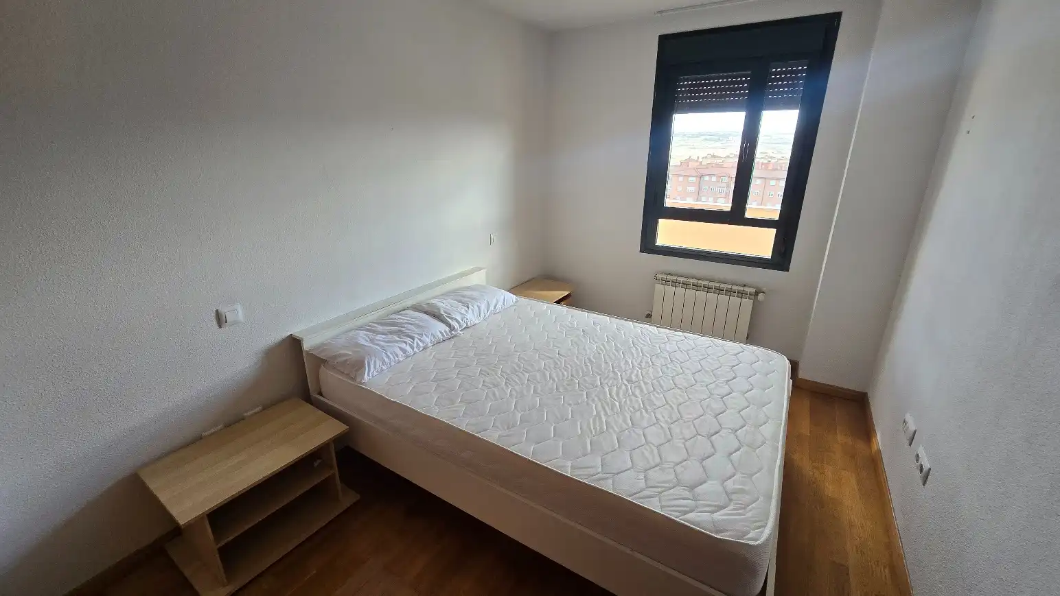Bedroom of Flat for sale in Ávila  with Heating, Parquet flooring and Terrace