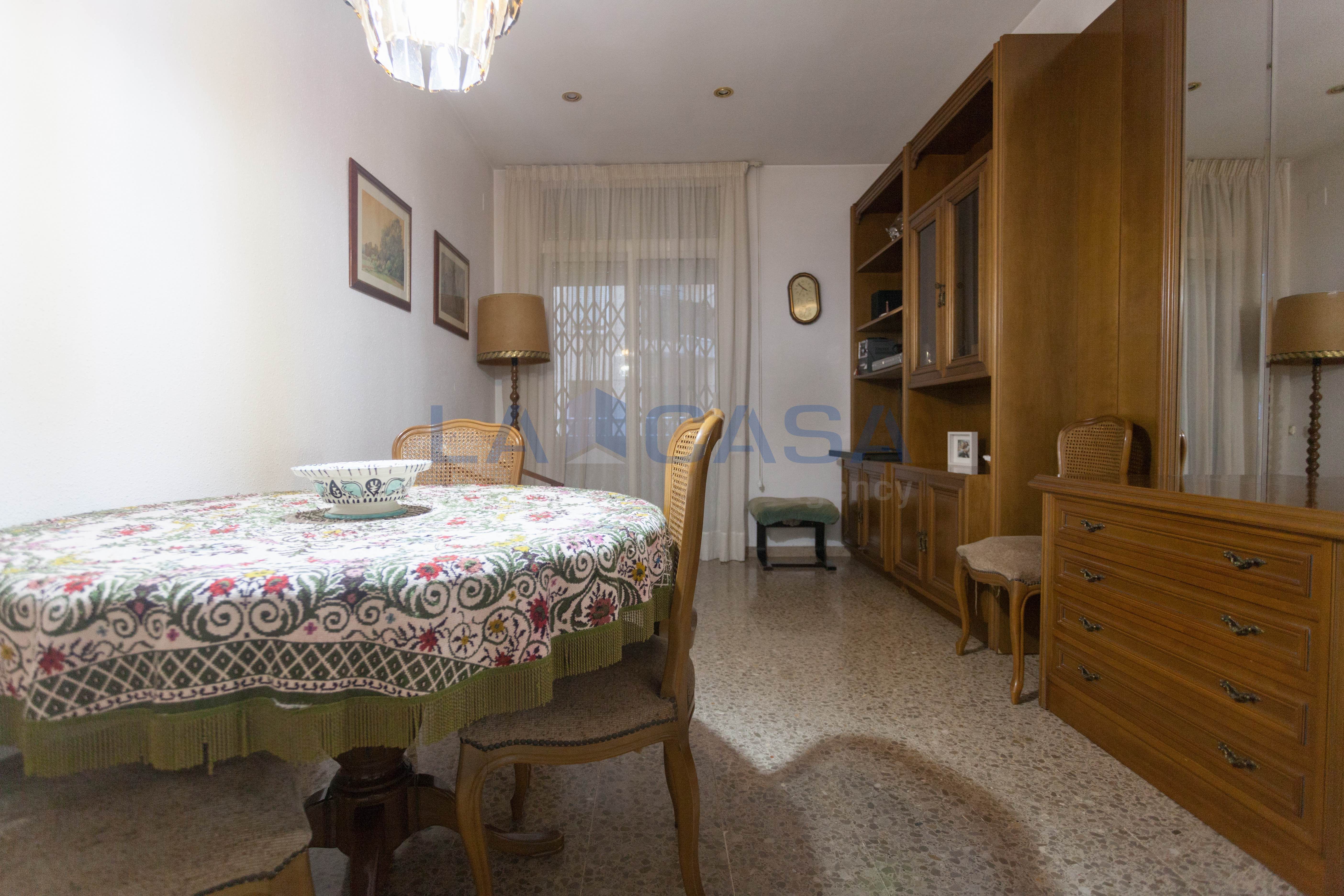 Menjador de Pis en venda en  Barcelona Capital amb Balcó