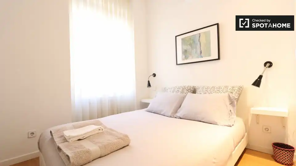 Appartamento con terrazza in affitto a Chamberí, imagen 17