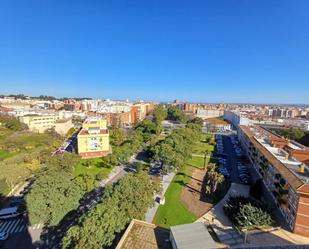 Vista exterior de Pis de lloguer en  Huelva Capital amb Aire condicionat, Calefacció i Moblat