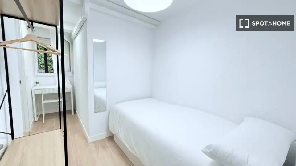 Room in Casco Histórico de Vallecas