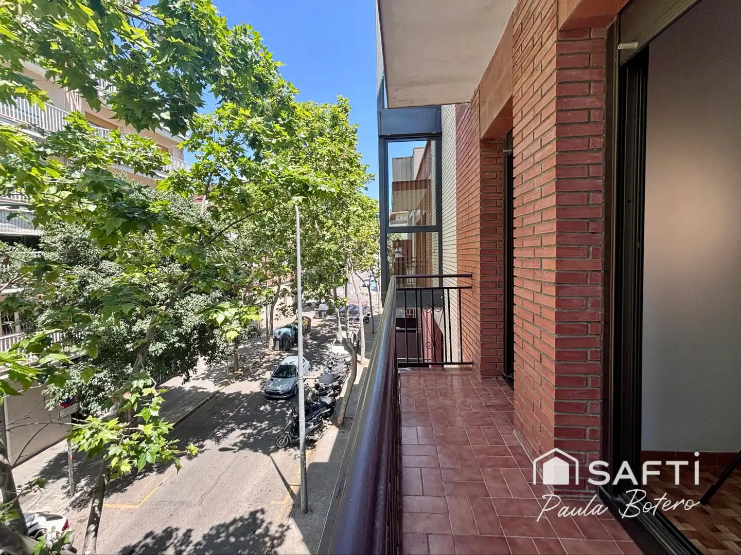 Vista exterior de Casa adosada en venda en Vilanova i la Geltrú amb Aire condicionat, Calefacció i Terrassa