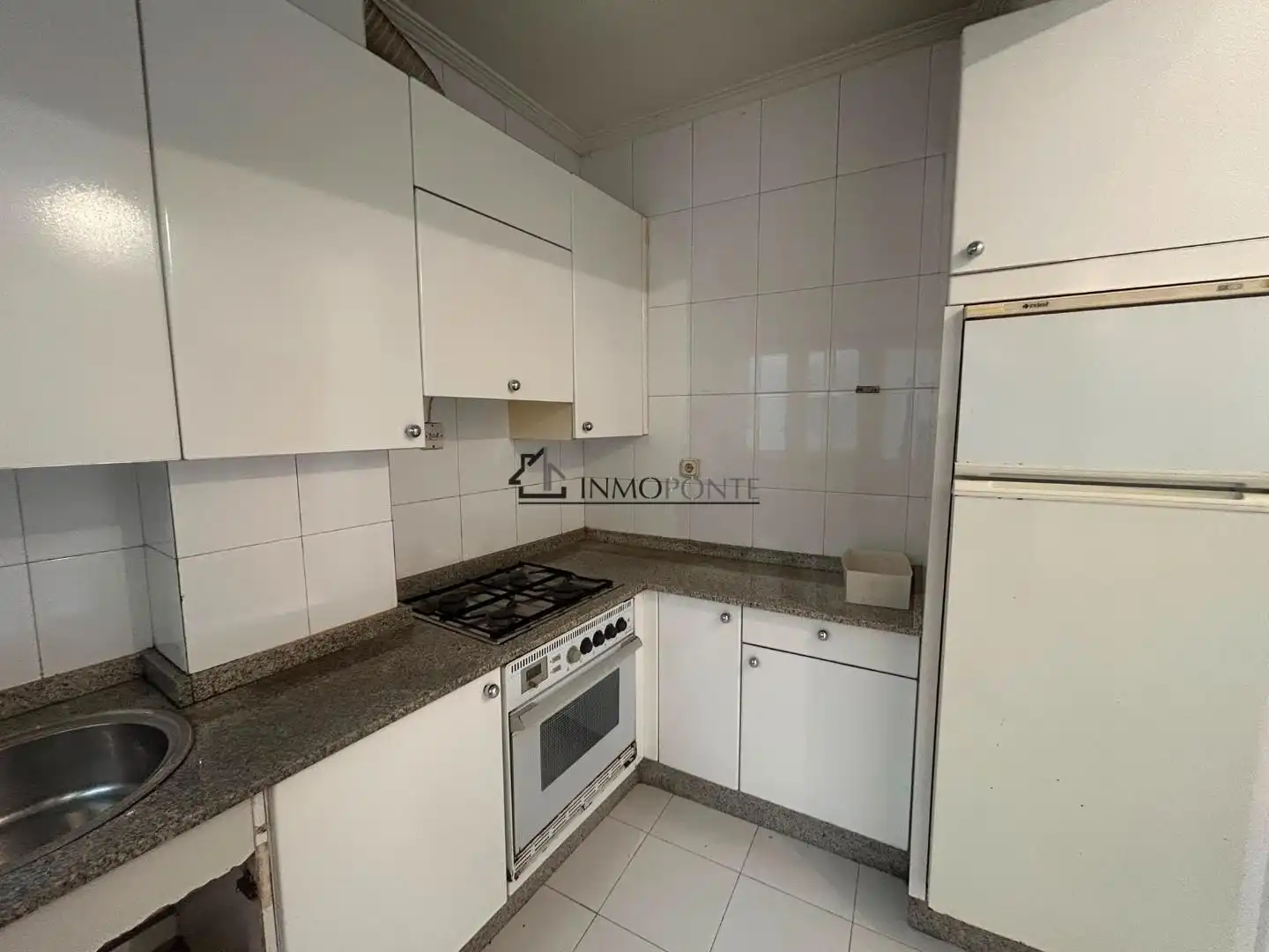 Kitchen of Flat for sale in Pontevedra Capital 