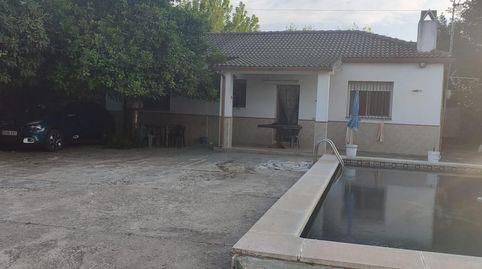 FANTÁSTICO CHALET CON PISCINA Y 1.000 M2 DE PARCELA CERCA DE CÓRDOBA!