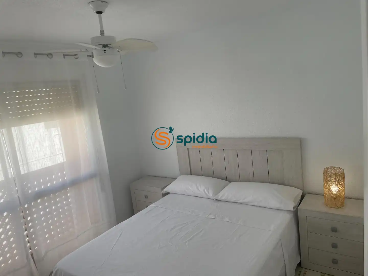 Habitación de Apartamento de alquiler en Águilas con Balcón