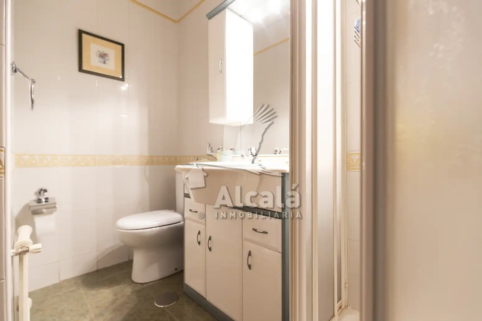 Baño de Piso en venta en Alcalá de Henares con Calefacción, Jardín privado y Parquet